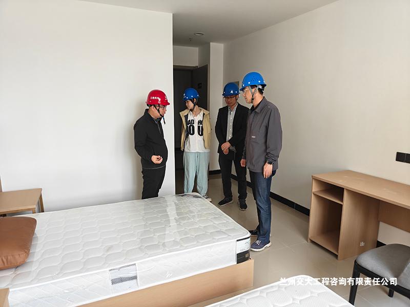 公司董事長管永紅赴西寧地區(qū)項(xiàng)目檢查指導(dǎo)工作-改2.jpg